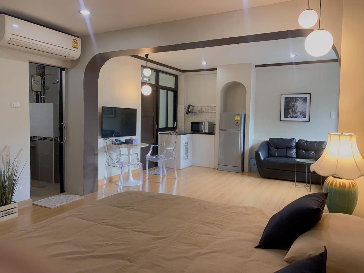 October Hostel Chiangmai Chiang Mai Eksteriør billede
