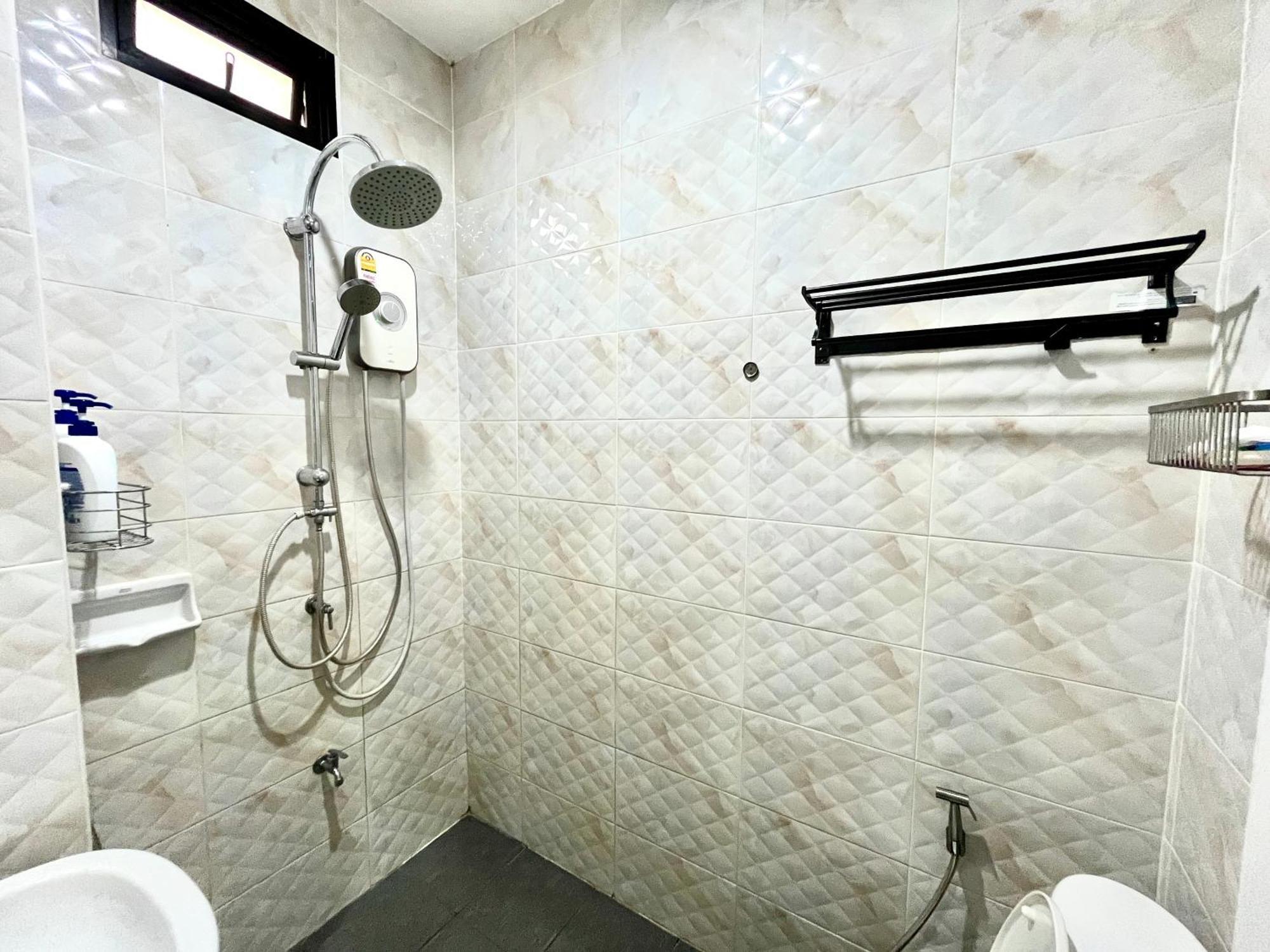 October Hostel Chiangmai Chiang Mai Eksteriør billede