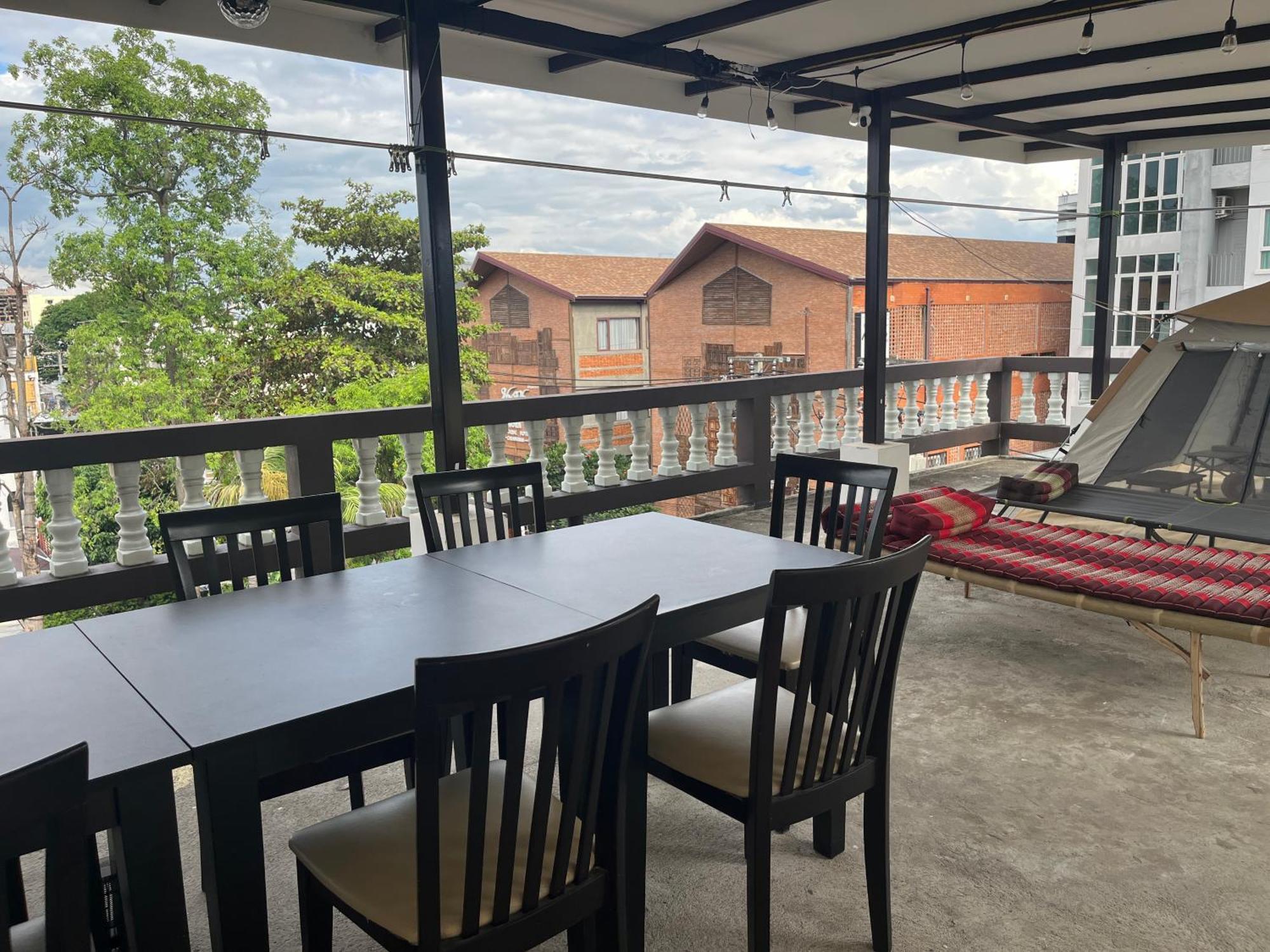 October Hostel Chiangmai Chiang Mai Eksteriør billede